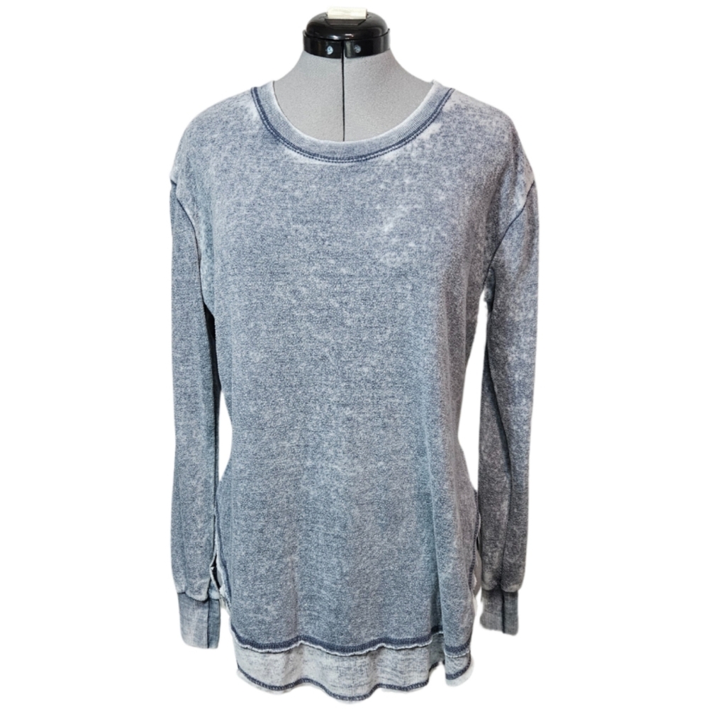 Ocean Drive Women's SIZE M Oversized Long-Sleeve Mineral Wash Sweatshirt in Blue